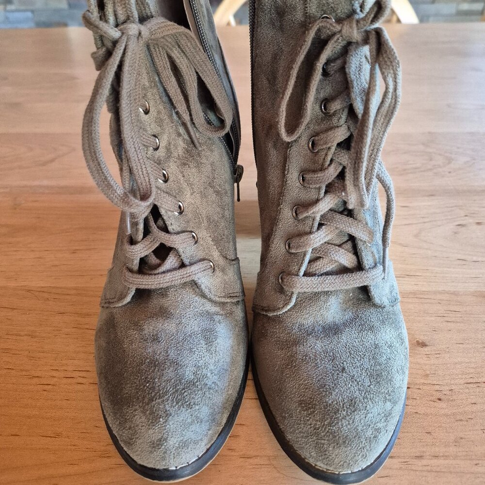 Journey boots